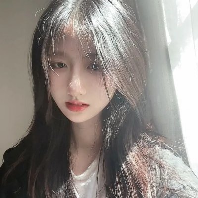 不可爱的她